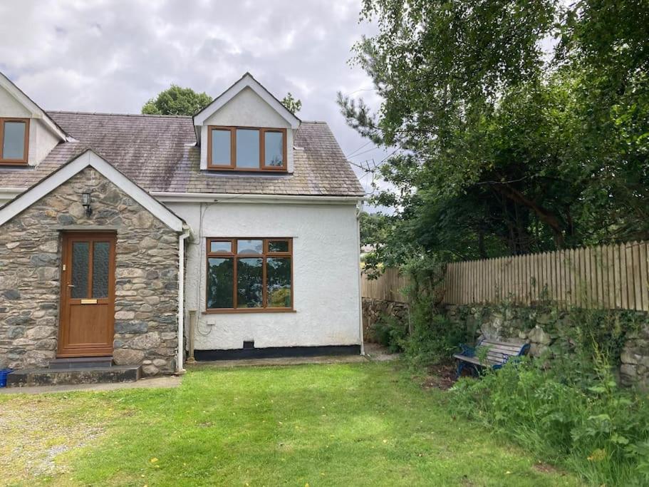 Self-Contained Ensuite Double Or Twin Bedroom In Pentir Bangor  Bagian luar foto