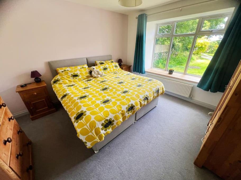 Self-Contained Ensuite Double Or Twin Bedroom In Pentir Bangor  Bagian luar foto